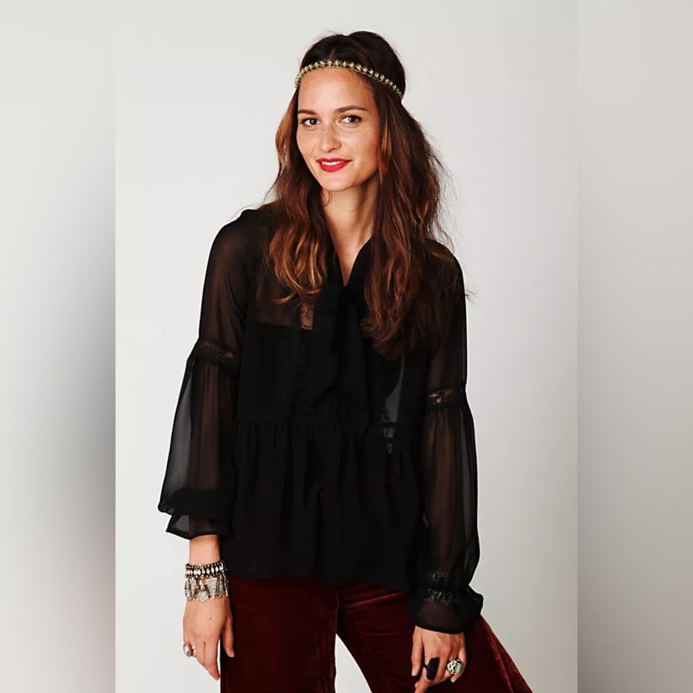 FREE PEOPLE Marquee Bow Tie Top size S